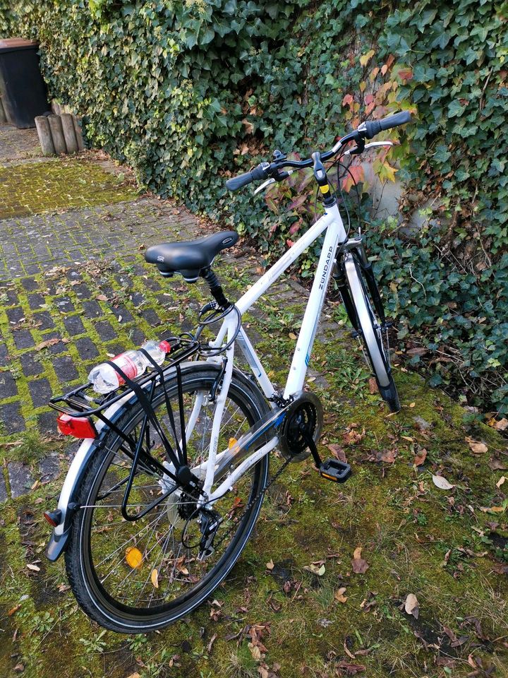 Fahrrad, sehr gute Zustand in Bad Hönningen
