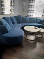 blaues Sofa in geschwungener Form Niedersachsen - Emden Vorschau