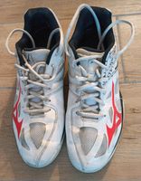 Mizuno Sportschuhe, weiß, Gr. 40,5 Kreis Ostholstein - Stockelsdorf Vorschau