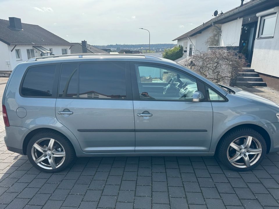 VW Touran 2L TDI 175PS 7Sitzer in Waldmohr