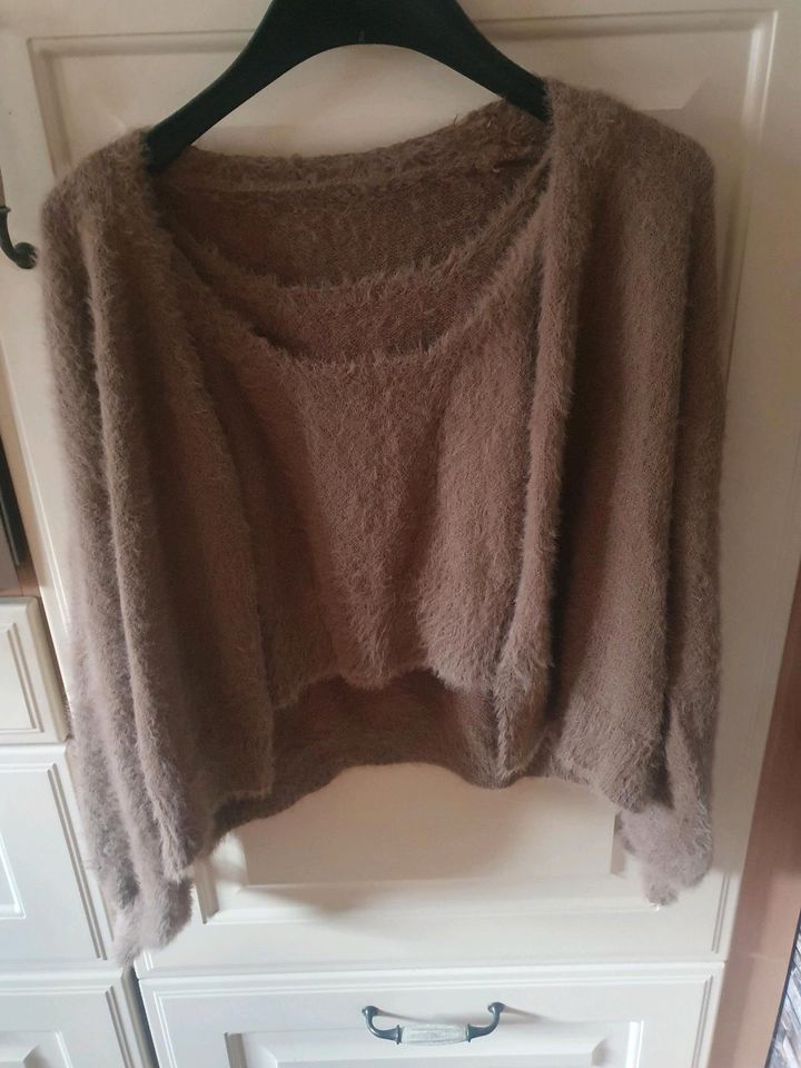 Shein, Twinset, Gr  36, XS,S kuschelig Top u. Cardigan,croptop in Flammersfeld