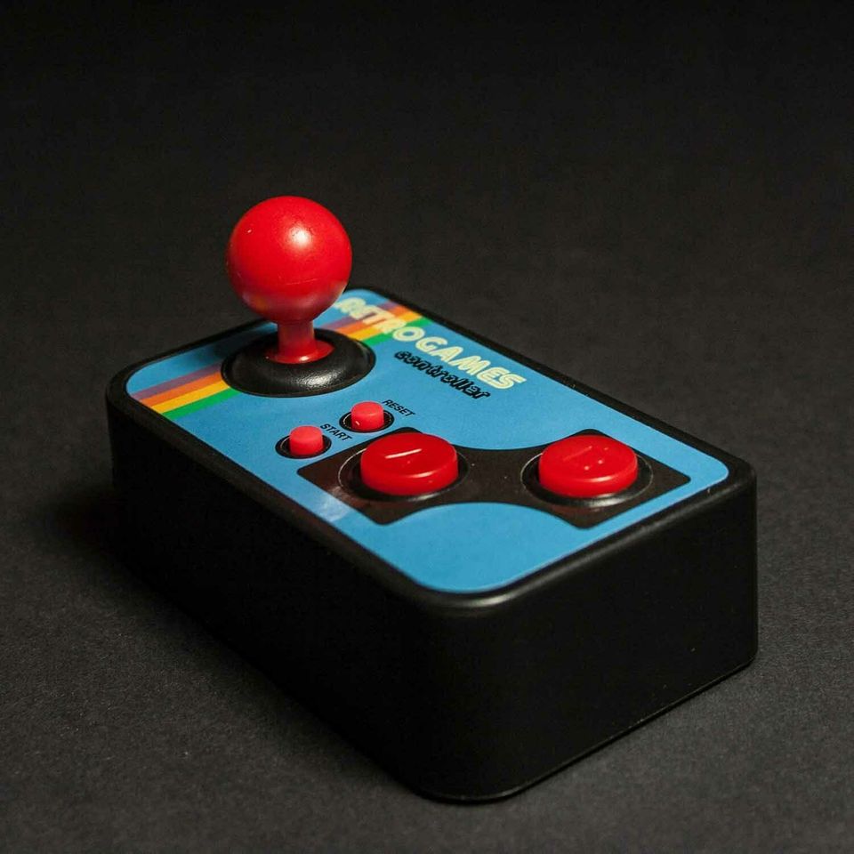 ORB - Mini TV Games - inkl. 200 Retro Spielen in Niederkassel