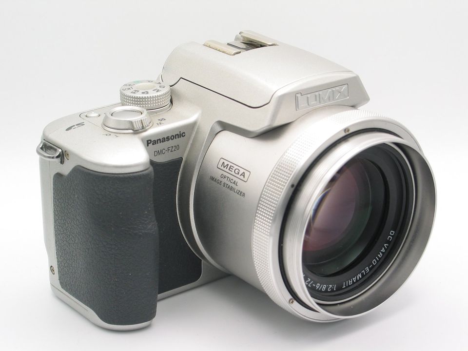 Panasonic LUMIX DMC-FZ20 5,0 MP Digitalkamera in Hamburg