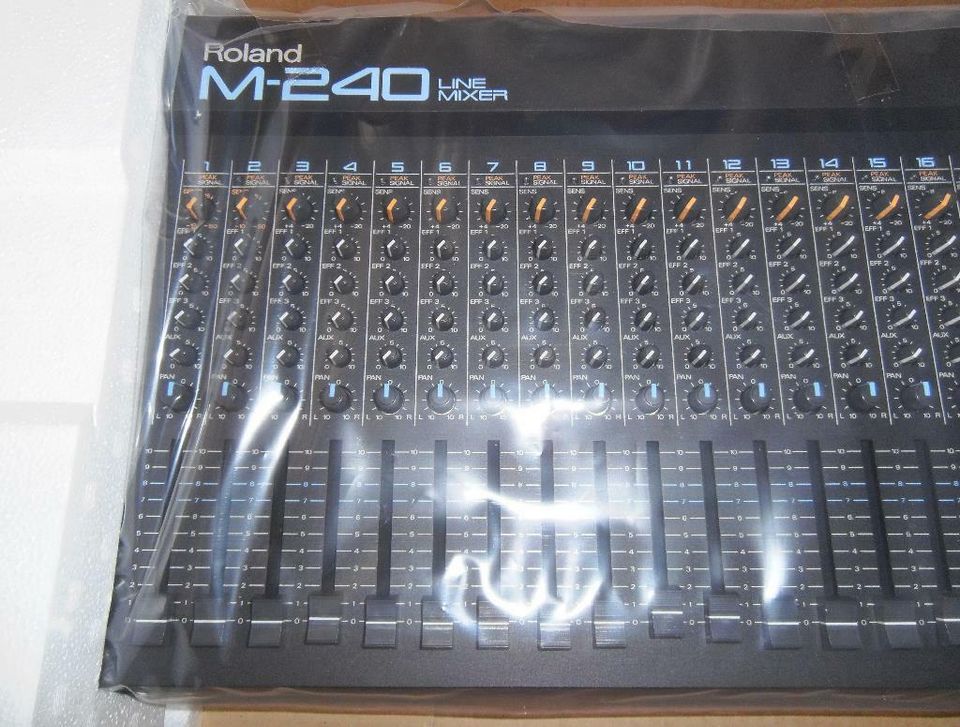 ROLAND M-240 ANALOG LINE MIXER (rare vintage) "fabrikneu" in Groß-Gerau