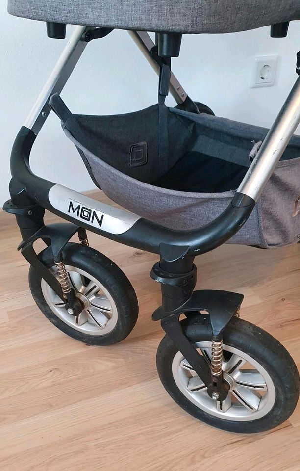 Moon Nuova Kinderwagen 2 in 1 mit Zubehör in Dietfurt an der Altmühl