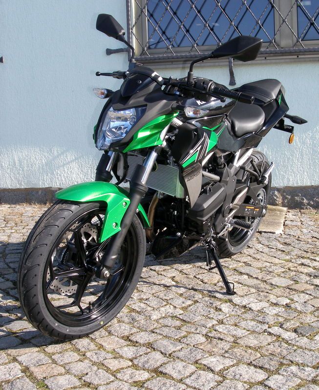 Kawasaki Z 125 mit A1 oder B196 Führerschein fahrbar in Panschwitz-Kuckau