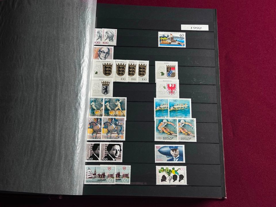 BRIEFMARKEN ALBUM DEUTSCHLAND DEUTSCHE BUNDESPOST SAMMLUNGSAUFLÖSUNG - Versand kostenlos - Wir sind für Sie da lokal in 86830 Schwabmünchen oder online ARTHOME24 in Schwabmünchen