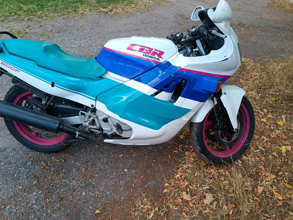 Honda CBR 600 PC23 in Taura