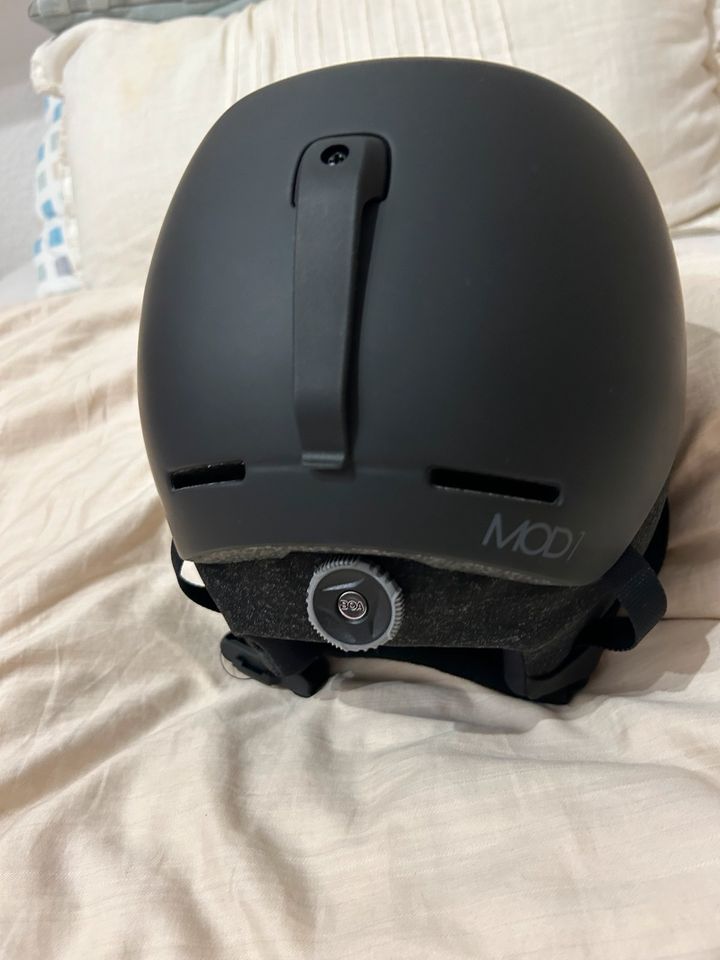 Skihelm NEU Oakley MOD1 in Köln