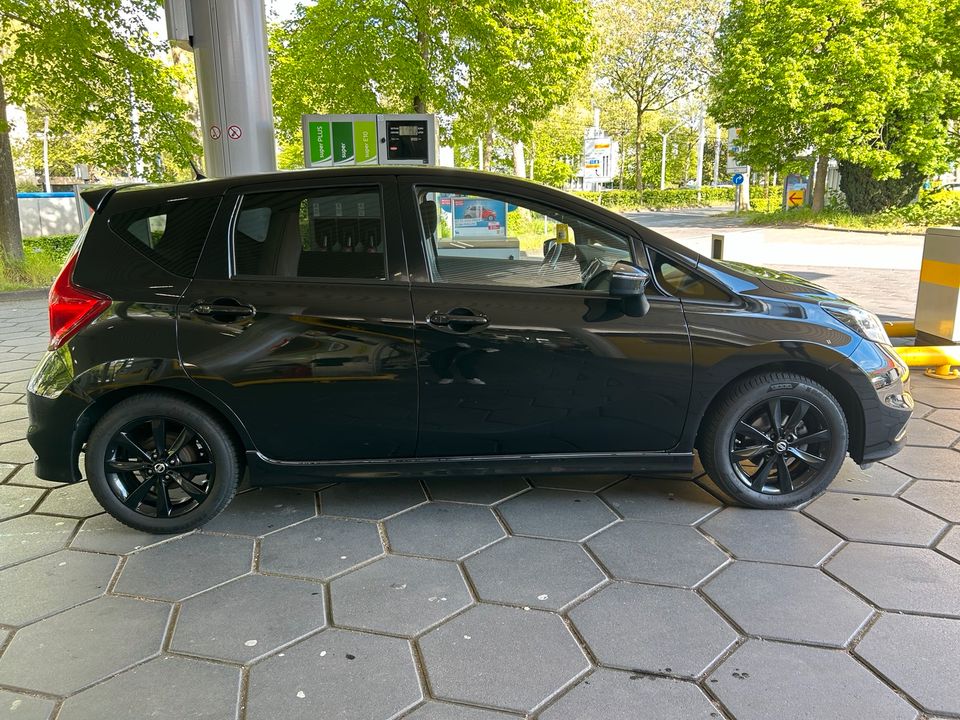 Nissan Note Black Edition. 1.Hand in Bonn