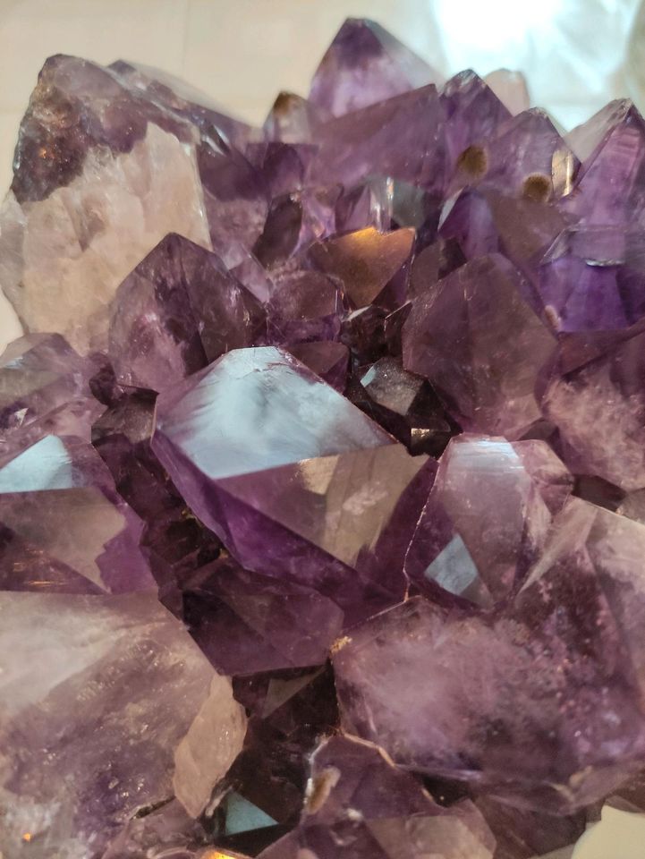 Amethyst Quartz Mineralien 2661 Gramm in Leipzig