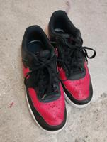 Nike rot schwarz  UK 7 EUR 41 Bayern - Regen Vorschau
