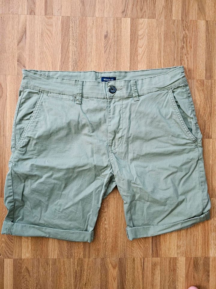 Pepe Jeans London Herren Chino Short grün Größe 31 - TOP in Höchberg