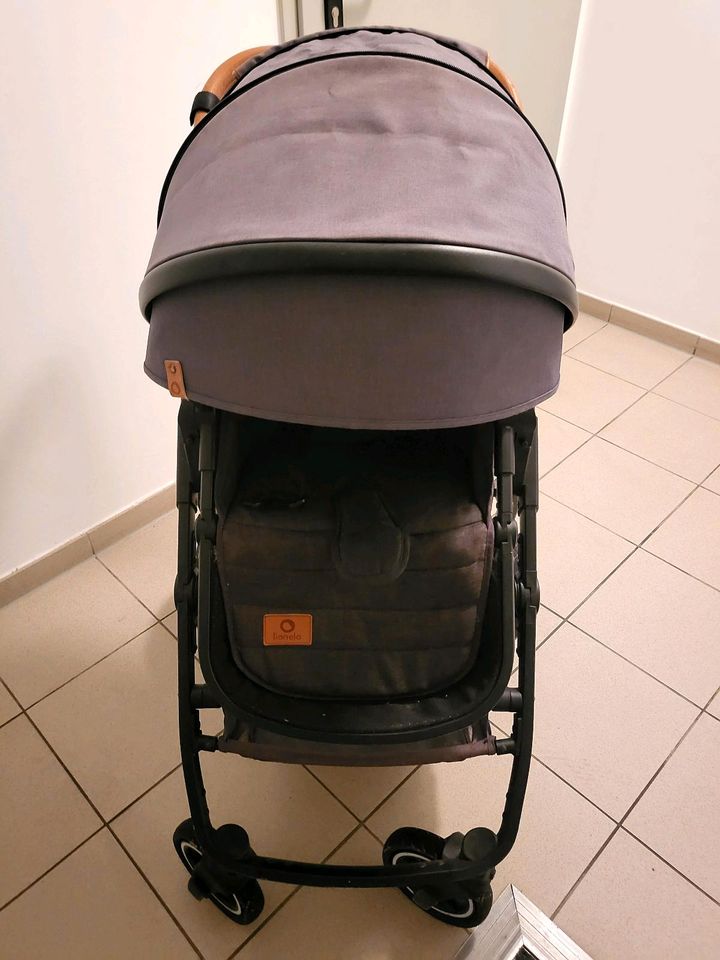 Kinderwagen 3in 1 in Lübeck