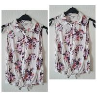 Tally Weijl Knoten Tanktop Top Oberteil Shirt M 38 weiß lila Baden-Württemberg - Oberkirch Vorschau