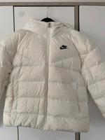 Nike Daunenjacke in S wie neu Niedersachsen - Hildesheim Vorschau
