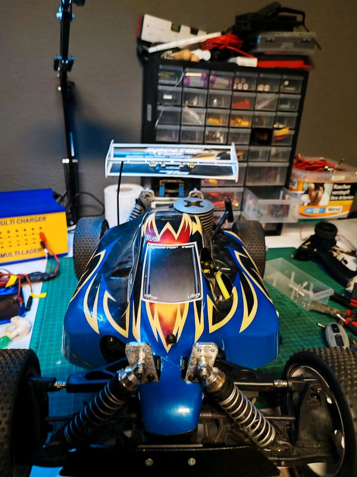 Carson Spectre Two Nitro Buggy 1:8 4Wd in Auetal