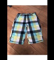 Shorts Manguun 152 Bermuda kurze Hose kariert Junge Rheinland-Pfalz - Münstermaifeld Vorschau