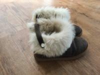 Ugg mit Swarovski Steine und Lammfell München - Allach-Untermenzing Vorschau