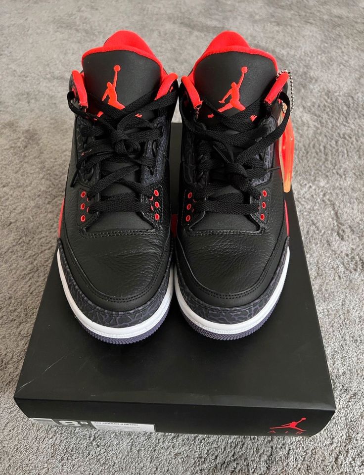 Jordan 3 Black Crimson in Recklinghausen