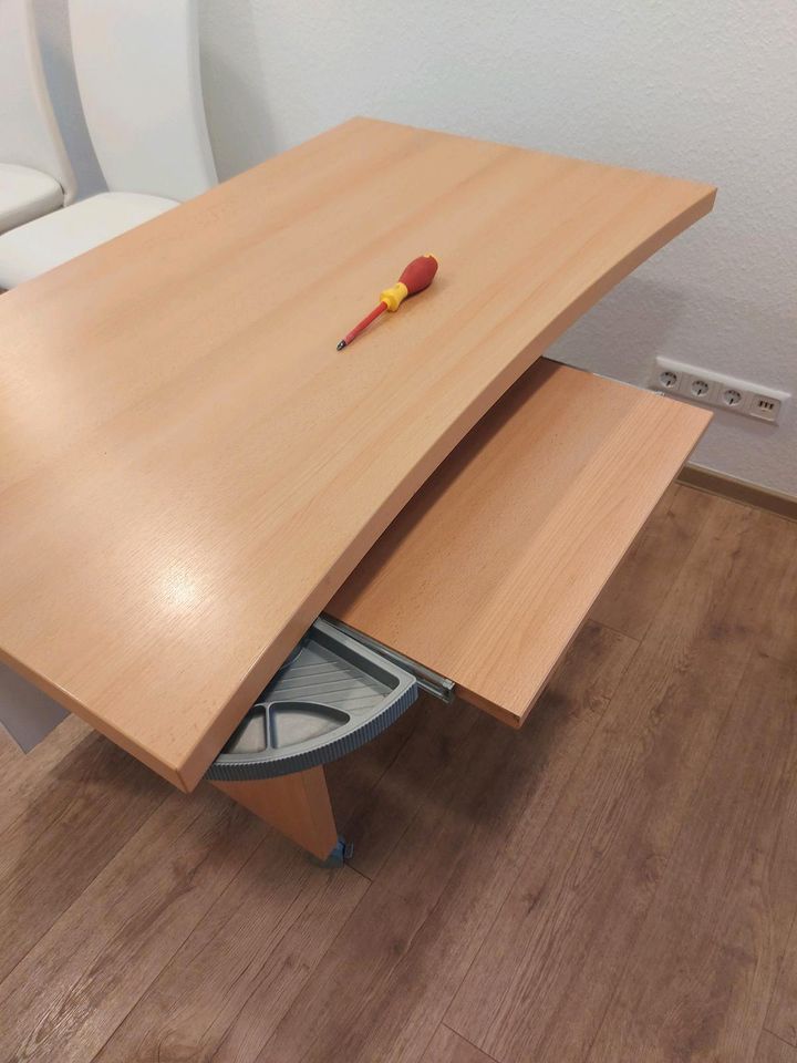 Schreibtisch in Köln