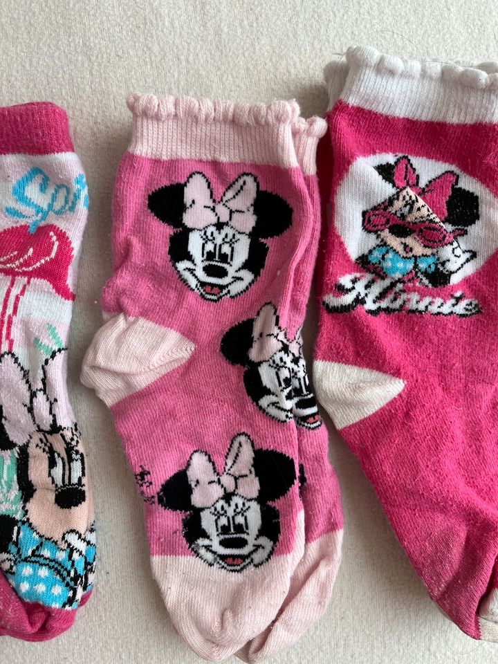 Disney Minnie Mouse Socken, Gr. 31-34, 4 Paar in Puchheim