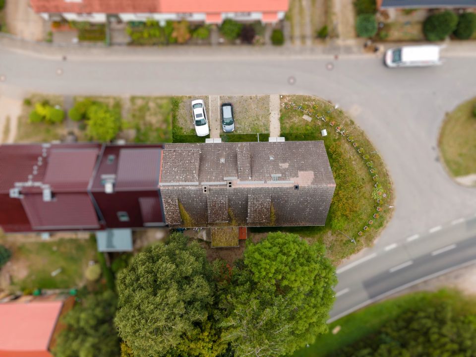 Provisionsfrei - Rentable Kapitalanlage: Frisch renoviertes Mehrfamilienhaus in Teschendorf