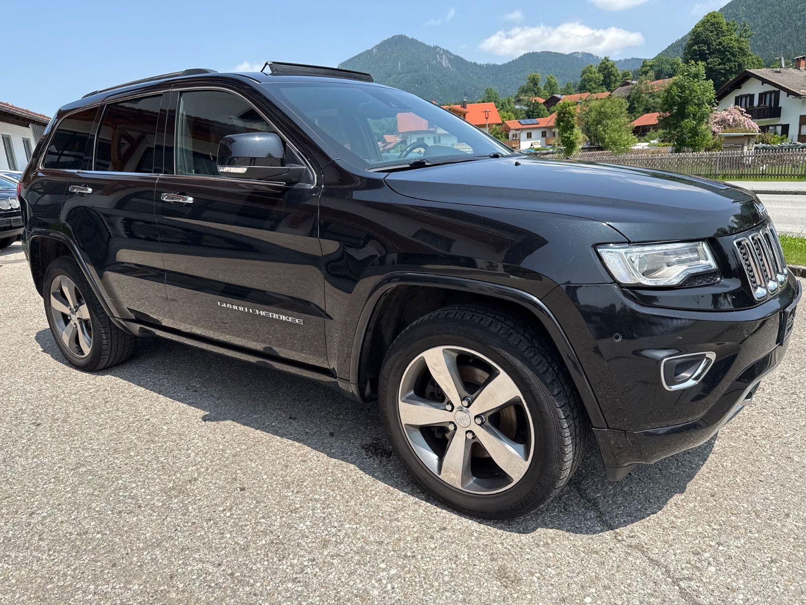 Abbildung des Autos Jeep Grand Cherokee MY15…