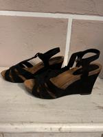 Sandalen mit Keilabsatz Größe 40 Hessen - Wanfried Vorschau
