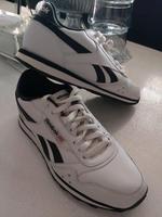 Reebok Classic Turnschuhe fast wie Neu  gr 38.5 Nordrhein-Westfalen - Dinslaken Vorschau