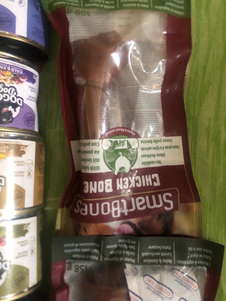 Hundefutter zu verkaufen, Nassfutter, Leckerlies, Knochen, TroFu in Leipzig