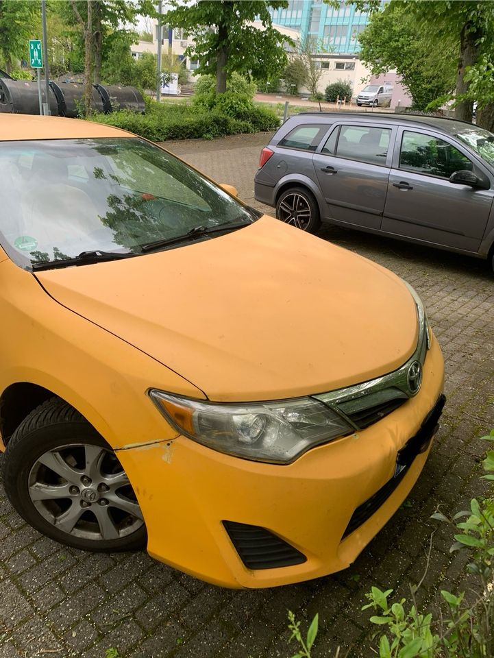 Toyota Camry Hybrid Украинская регистрация in Aachen