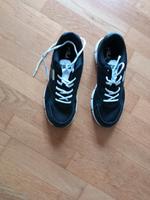 FILA Sneaker Größe 40, schwarz, neu Niedersachsen - Kirchdorf Vorschau