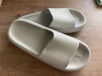 Badeschuhe Pantoletten grau Größe 39/40 neu ‼️ Brandenburg - Forst (Lausitz) Vorschau