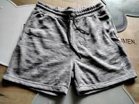 JACK&JONES KURZE HOSE GRAU GR.L WIE NEU! Hessen - Bensheim Vorschau