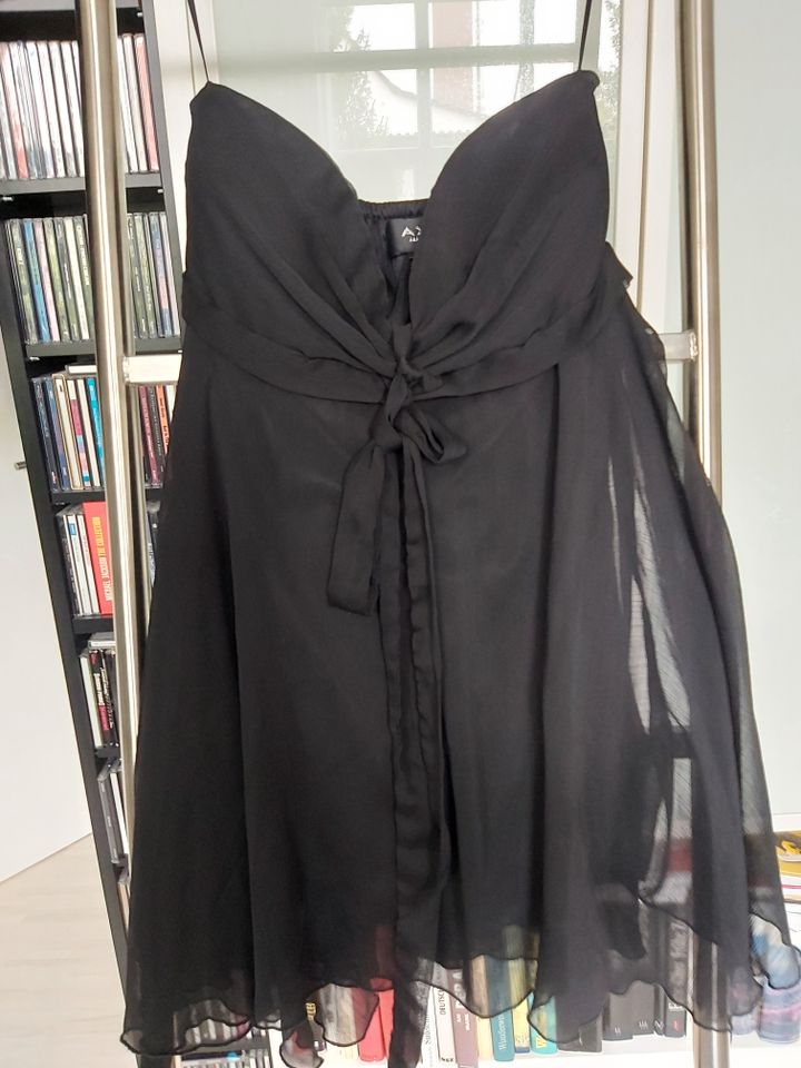 Damenkleid schwarz kurz Gr 38 sehr guter Zustand 7€ in Stuttgart