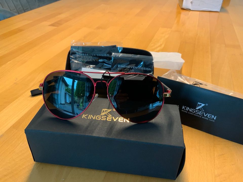 Neue Damensonnenbrille in rot der Marke „KINGSEVEN“ in Schwarme