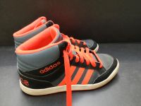 Adidas Knöchelhohe Turnschuhe in Gr. 36 Sachsen - Hartmannsdorf Vorschau