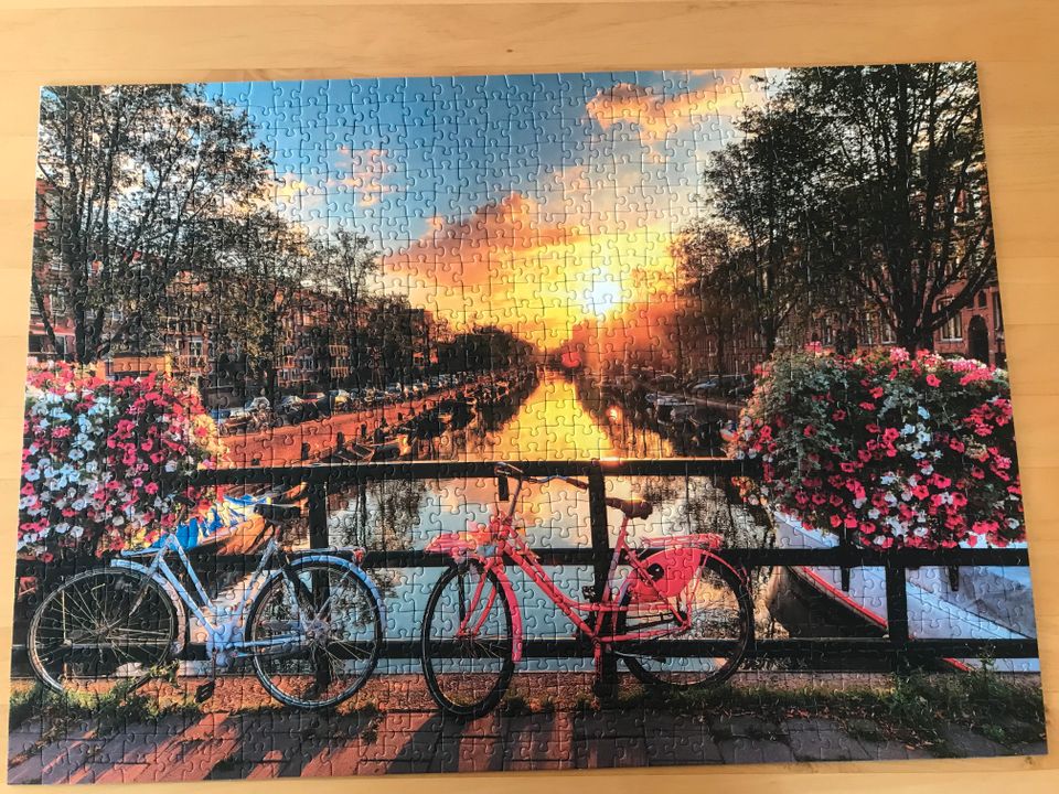 Puzzle 1000 Teile Ravensburger 19606 „Fahrräder in Amsterdam“ in Westerstede