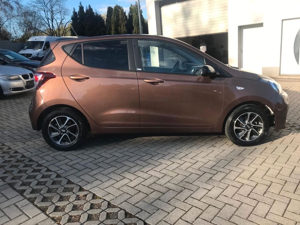 Hyundai i10 YES! Klima*Sitzheizung*Multi*Tempo*ALU in Mechernich