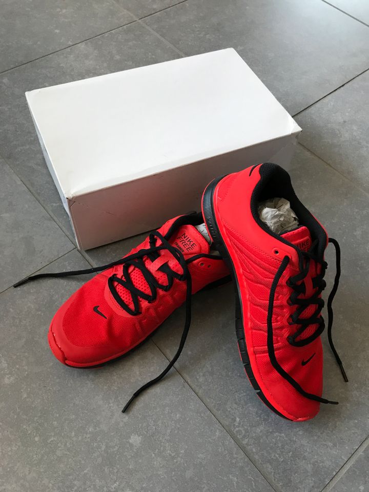 Nike Free 3.0 rot - Herren Schuhe in Freigericht