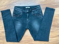 Top! Made in Italy! Yewelly Jeans schwarz Gr. L 40 Bayern - Obernbreit Vorschau