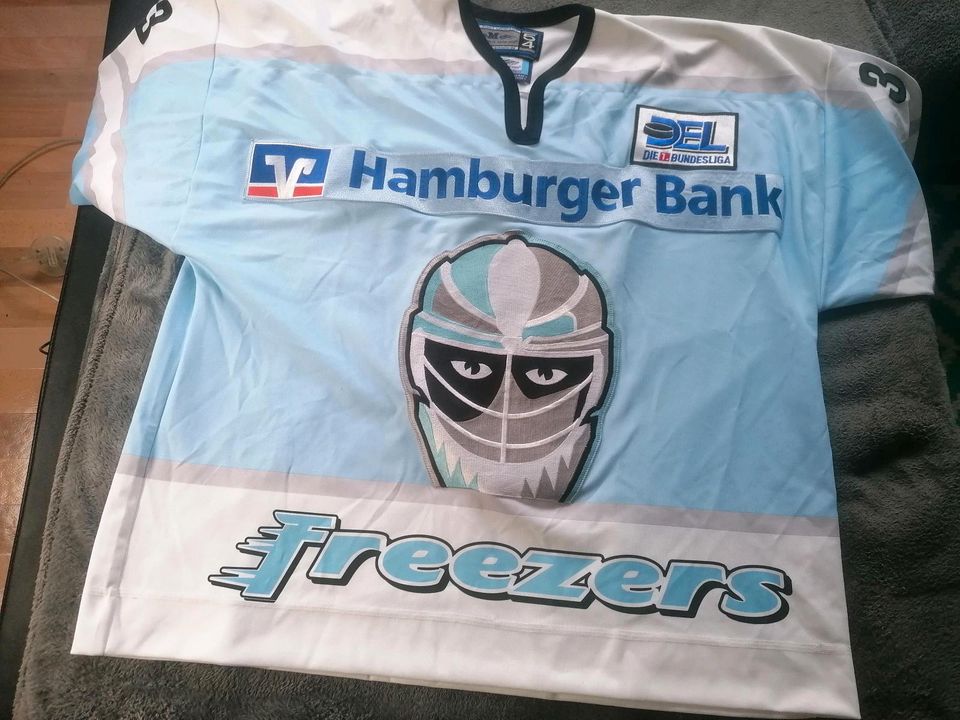 Game Issued Jersey in Bad Neustadt a.d. Saale