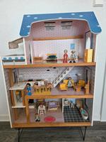 Puppenhaus mit Zubehör Sachsen-Anhalt - Magdeburg Vorschau
