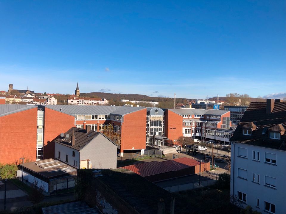 Schöne 1,5 ZKB Wohnung, top Lage, direkt an der HTW Saarbrücken in Saarbrücken