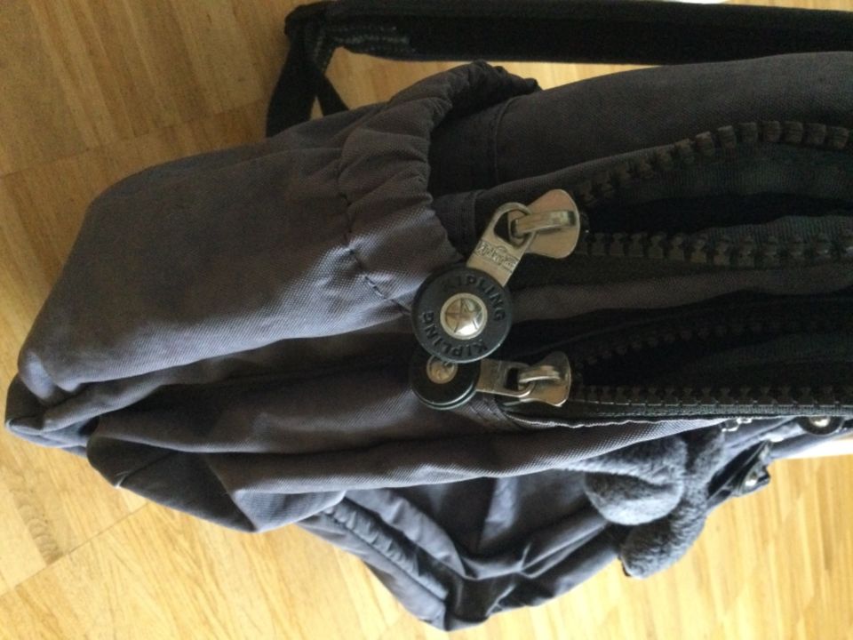 Rucksack (Schulrucksack), neuwertig, blau, NP 130€ in Blankenburg (Harz)