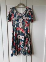 Wunderschönes Kleid gr 38, neuwertig Rheinland-Pfalz - Malborn Vorschau