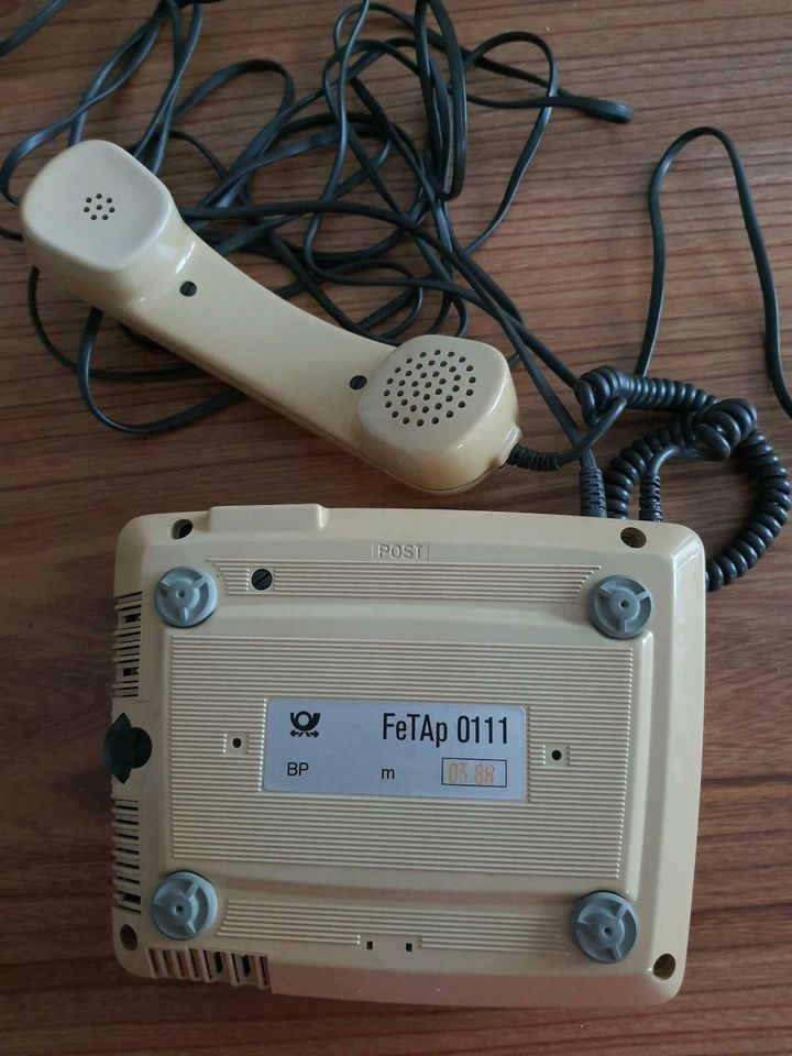 Diverse Telefone, Rarität von 1988, funktionsfähig in Bermatingen