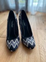 Pumps, Gr. 39, Grau/Zick-Zack-Muster Bayern - Altusried Vorschau