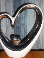 Herz in Herz Keramik weiß silber groß ca. 34 cm x 33 cm Niedersachsen - Moormerland Vorschau